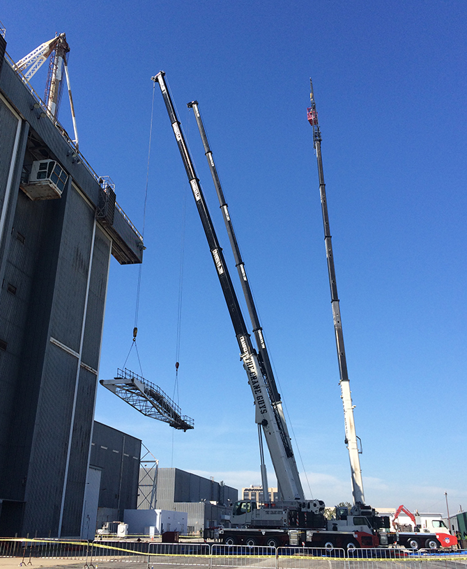 multiple-crane-lift-seal-beach-670