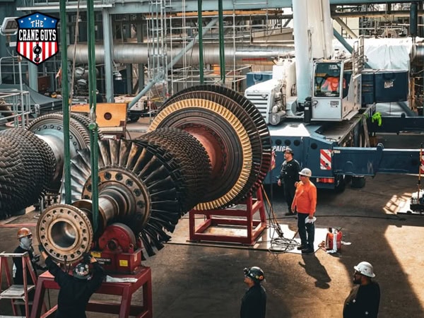 the role of heavy lift cranes in infrastructure